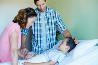 Eltern und Umgang mit Hämophiläen Sohn